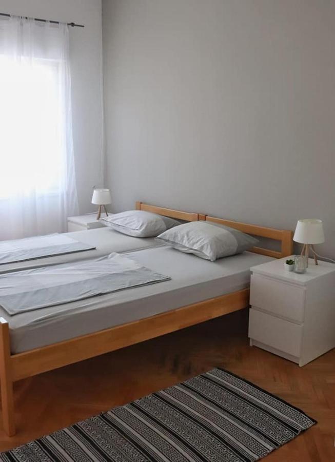 Apartman Simac Okrug Gornji Trogir Exteriör bild